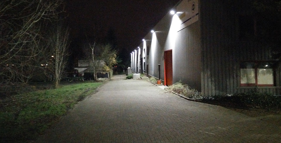 Industriezone Ternat beveiligd met LED stralers. - ©Voltron®
